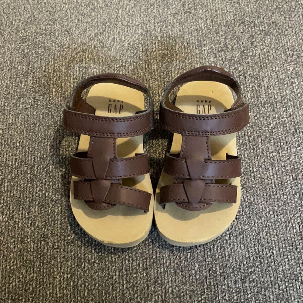 Unisex summer sandals for toddlers